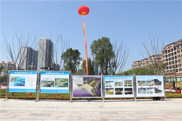 景德鎮(zhèn)市黨代表參觀團走進城投集團中渡口碼頭、景德鎮(zhèn)記憶項目